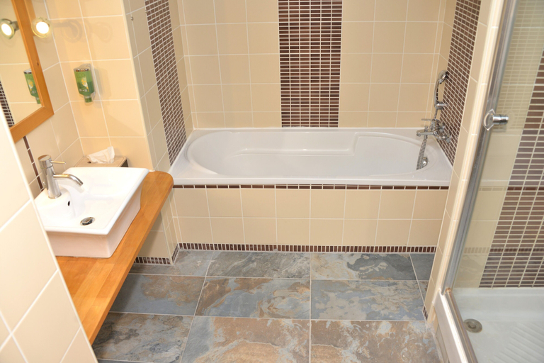 Bathroom 3, Best Western Golf d'Albon, Drôme
