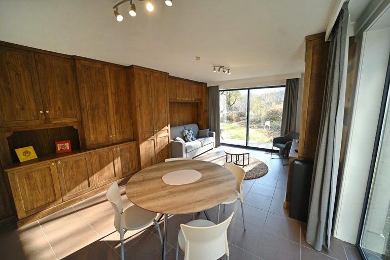 Dining 2, Apartment in Durbuy Near Ourthe River, Luxembourg