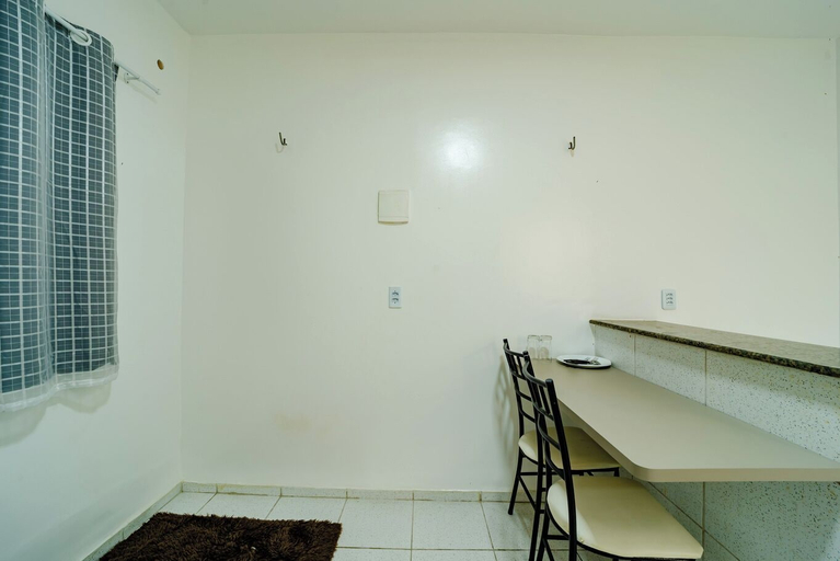 Room 2, Flat com Wi-fi pr Ximo ao Aeroporto, Fortaleza