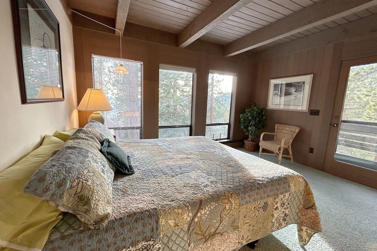 Room 4, Tumbleweed Pines 3 Bedroom Home by RedAwning, Washoe