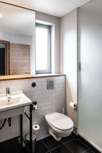 Bathroom 4, pentahotel Leuven, Vlaams Brabant