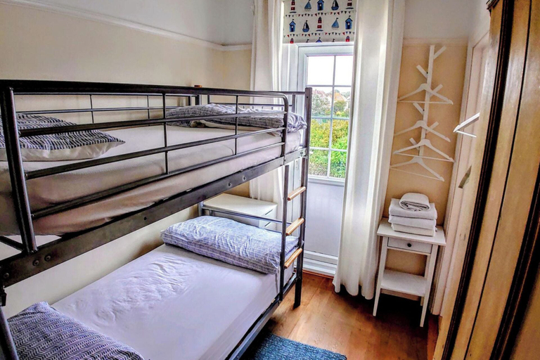 Bedroom 2, Gorgeous 4-bed House in Bexhill-on-sea, sea Views, East Sussex