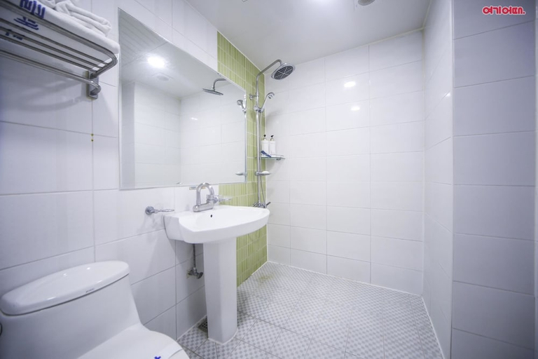 Bathroom 4, Classic Hotel, Cheongju