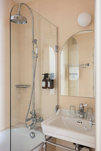 Bathroom 4, Alfred Hotels Port-Vieux, Pyrénées-Atlantiques