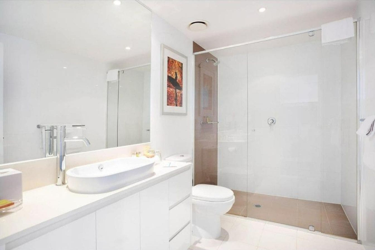 Bathroom 5, H-Residences Private Apartments, Gold Coast