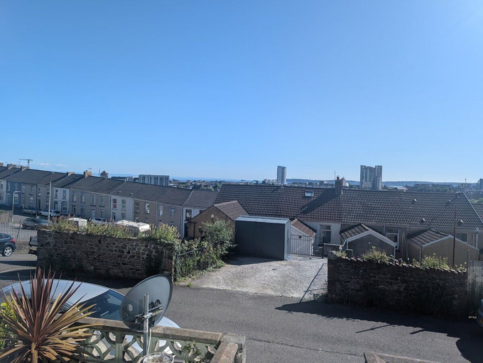 Exterior, Comfortable 3 Bedroom House With Easy City Access, Swansea