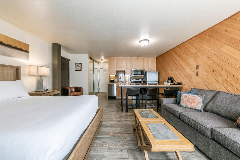 Room 2, 122 Bldg B 1 Bedroom Studio, Nevada
