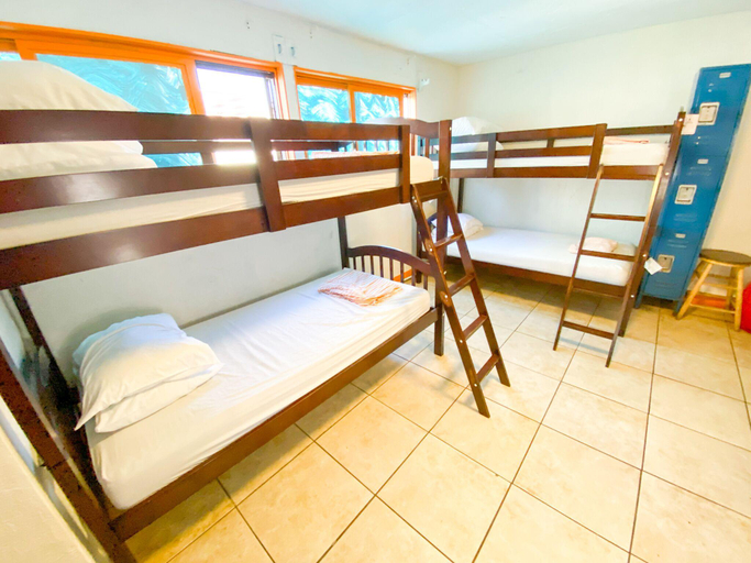 Bedroom 3, ITH Beach Bungalow Surf Hostel - Adults Only, San Diego