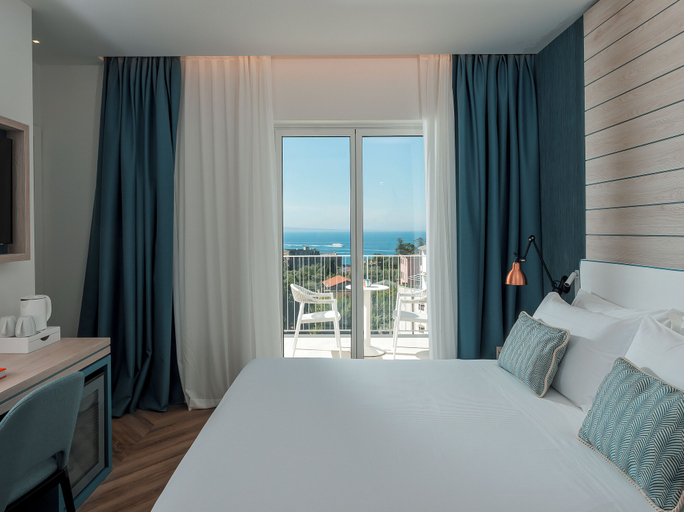 Bedroom 3, Hotel Tirrenia, Napoli
