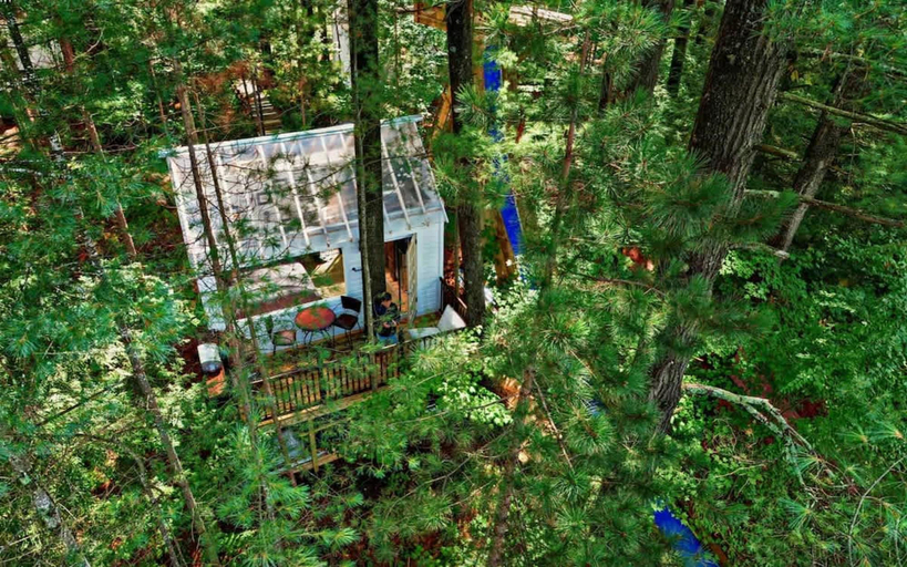 Room 5, 2 Romantic Island Cabins for 5 - Hot Tub Boat, Lewis