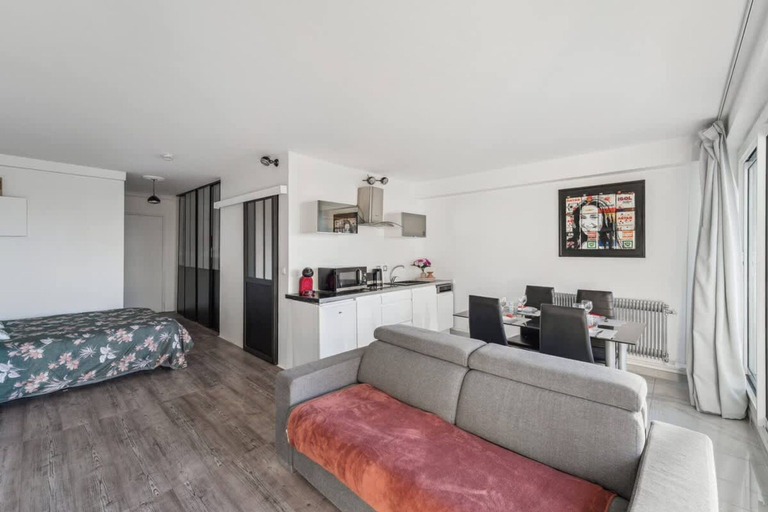 Living area 4, Spacious Studio Balcony -La D Fense-bail Mobilit, Hauts-de-Seine