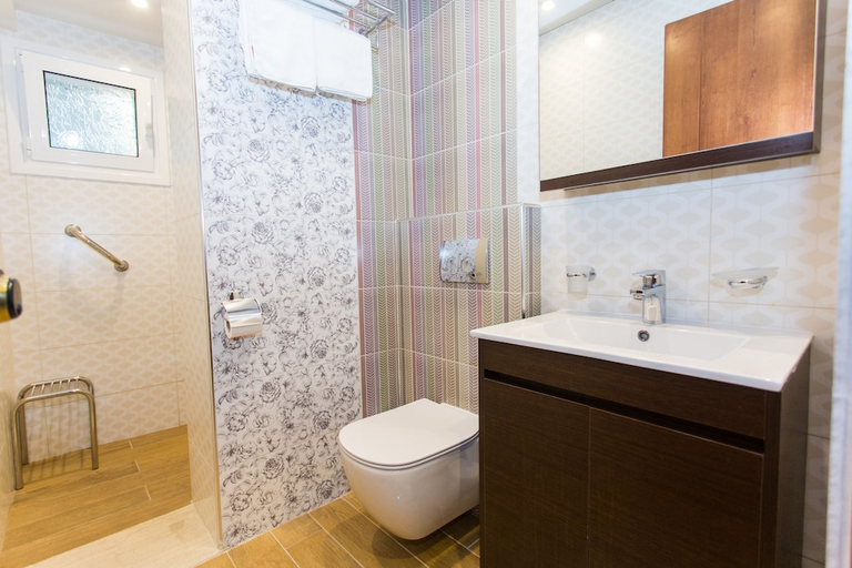 Bathroom 3, Olympic Hotel, Epirus