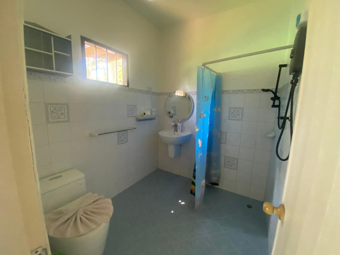 Bathroom 4, Sabai Resort, Mueang Krabi