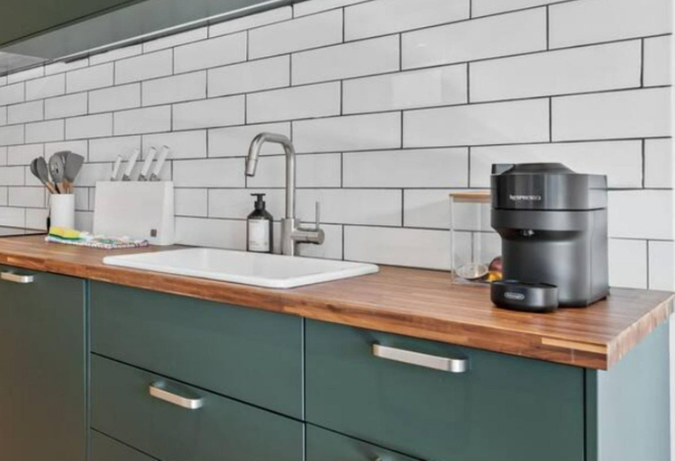 Kitchen 2, Chic 2-Bed Apartment in Vibrant St Kilda, Melbourne
