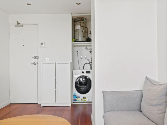 Others 4, Prime Location 2-Bed Apartment with Parking, Sydney