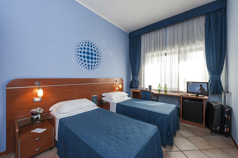 Bedroom 2, Millennium Gold Hotel, Napoli