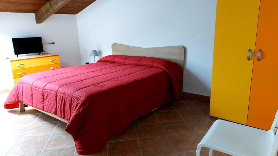 Bedroom 4, B&B Don Peppe, Salerno
