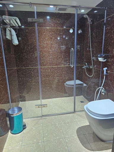 Bathroom 5, Caesar Hotel Oman, Bausher