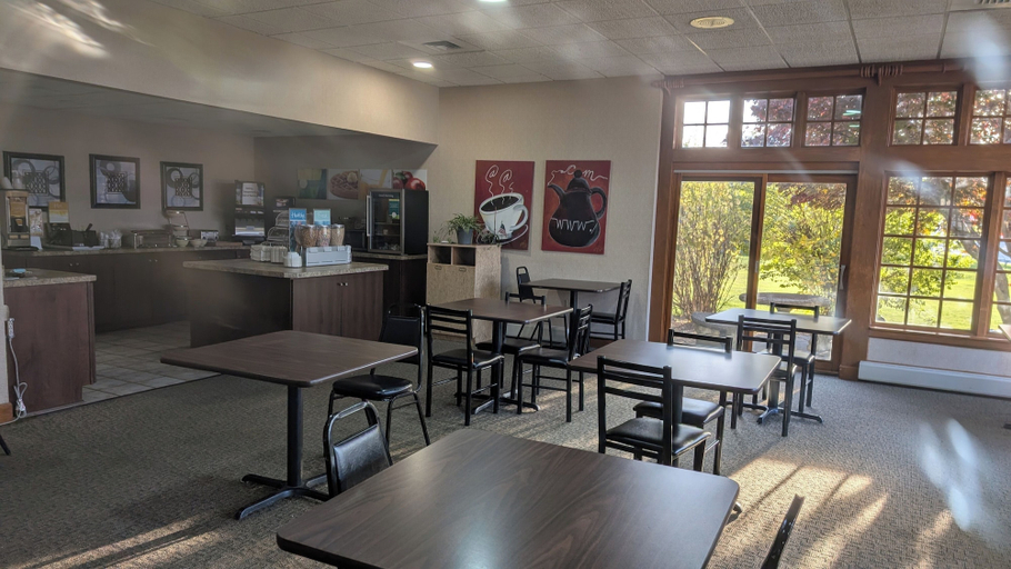 Food & Drinks 5, Quality Inn Pittsburgh Airport, Allegheny