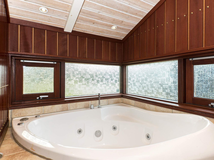 Bathroom 3, 7 person holiday home in Glesborg, Norddjurs
