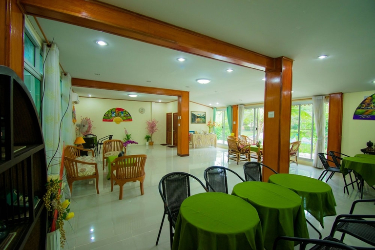 Food & Drinks 4, Sinatara Resort, Doembang Nangbua