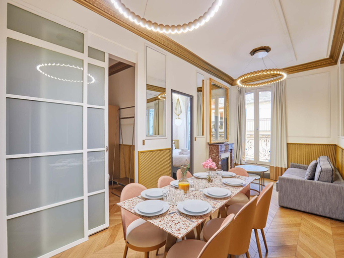 2, Sublim AC-3 BDR MontaigneArc de Triomphe, Paris