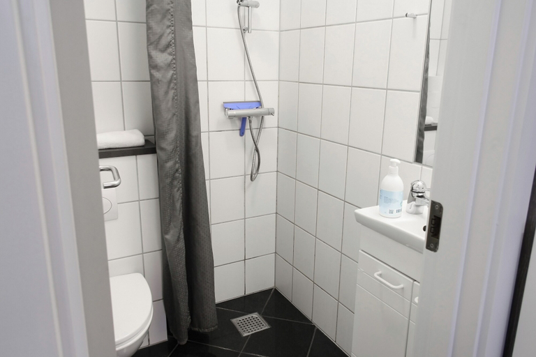 Bathroom 3, Hotel Aarhus City Apartments, Århus
