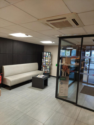 Public Area 3, Brit Hotel Confort Rouen Centre, Seine-Maritime