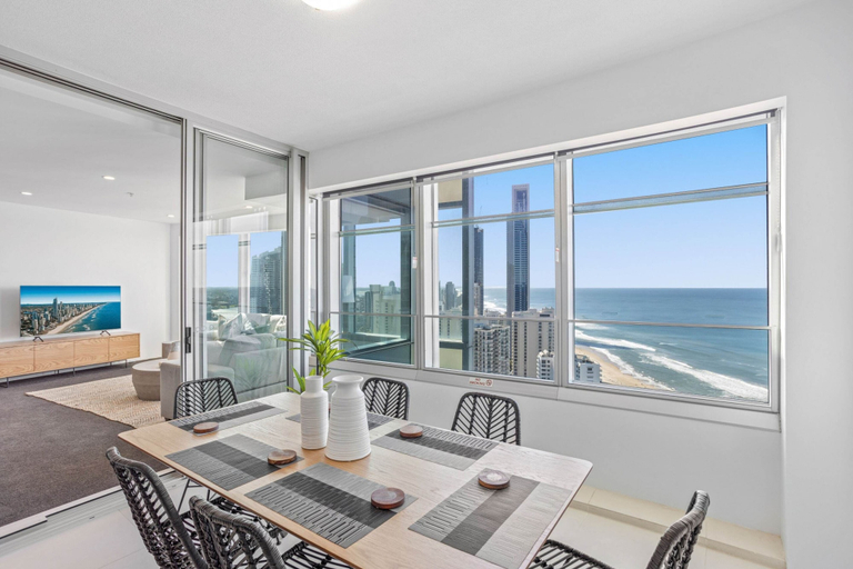 Dining 3, Oceanview 2-bed With Pool, Sauna, Gym & Parking, Gold Coast