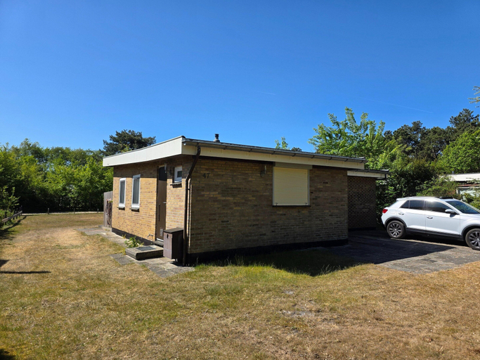 Exterior 4, Bungalow for 6 persons with a very spacious south-facing garden., Texel