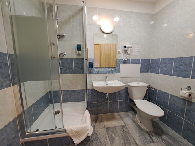 Bathroom 3, Legie Hotel, Praha 1