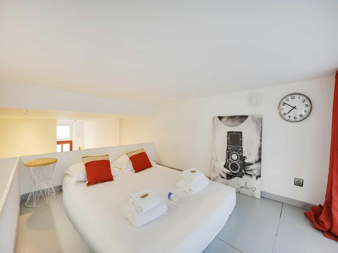 Bedroom 2, Charming apartment -1BR4P - Gare district, Paris