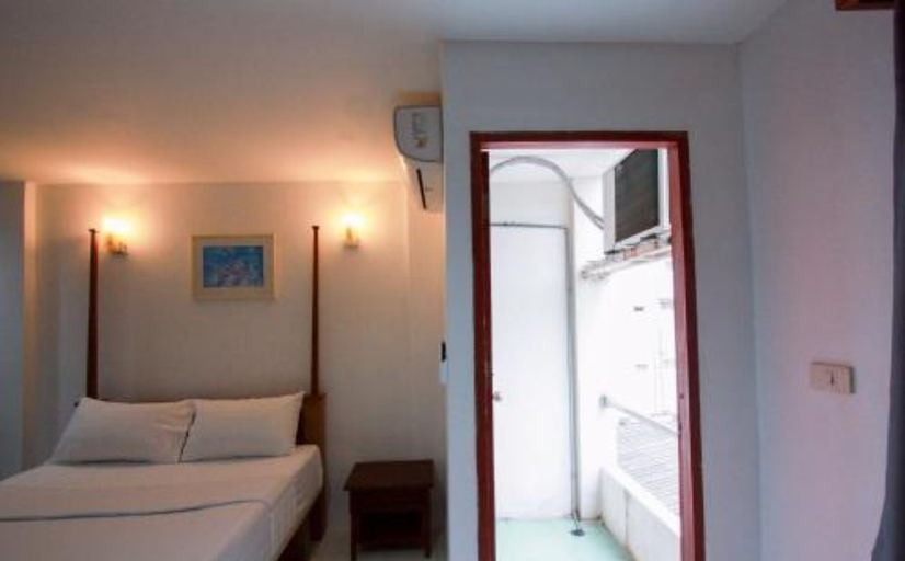 Bedroom 5, 18 Coins Hotel, Pattaya