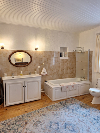 Bathroom 4, Maison du Coquelicot, Aude