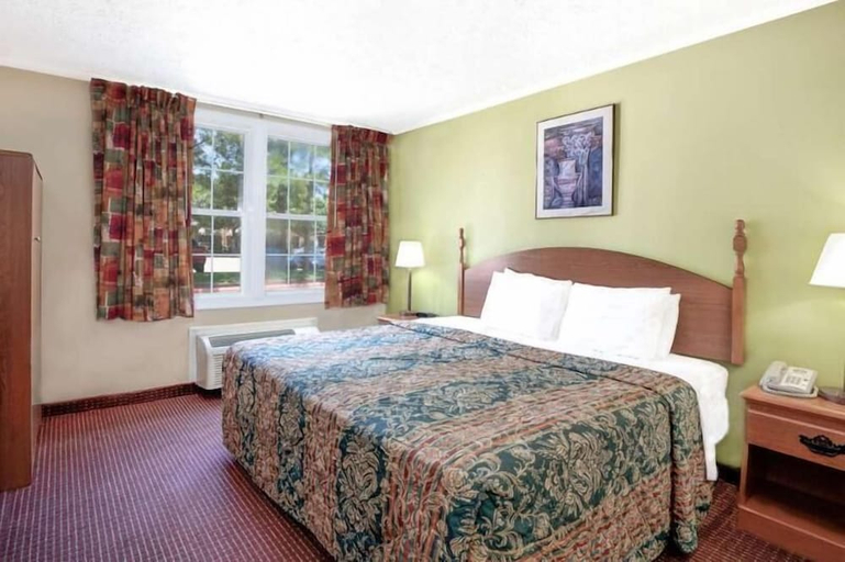 Bedroom 2, Motel6 Stafford, TX – SW Houston - Sugarland, Fort Bend