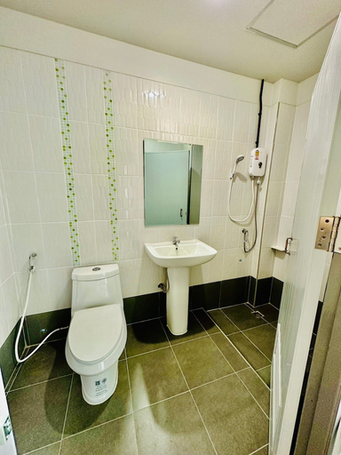 Bathroom, BureeSateng Hotel, Muang Yala