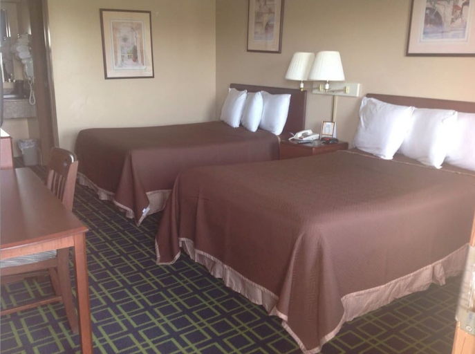 Bedroom 4, Hilltop Inn, Allegheny