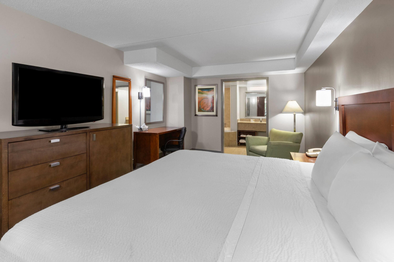 Bedroom 3, Days Inn by Wyndham Dumfries Quantico, Prince William