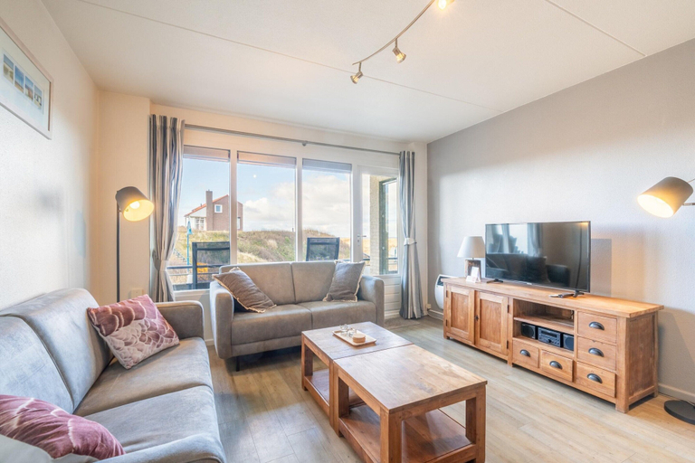 Living room 5, Comfortable 4-person Apartment With Terrace and View, Texel