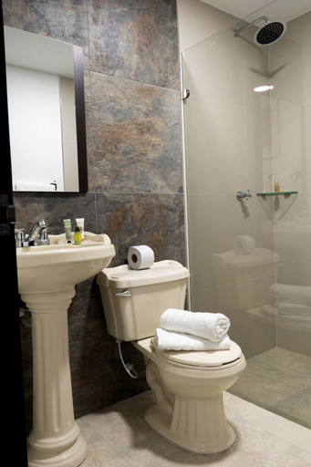 Shared bathroom 2, CASA HABITACIONAL M&C, Santiago de Cali