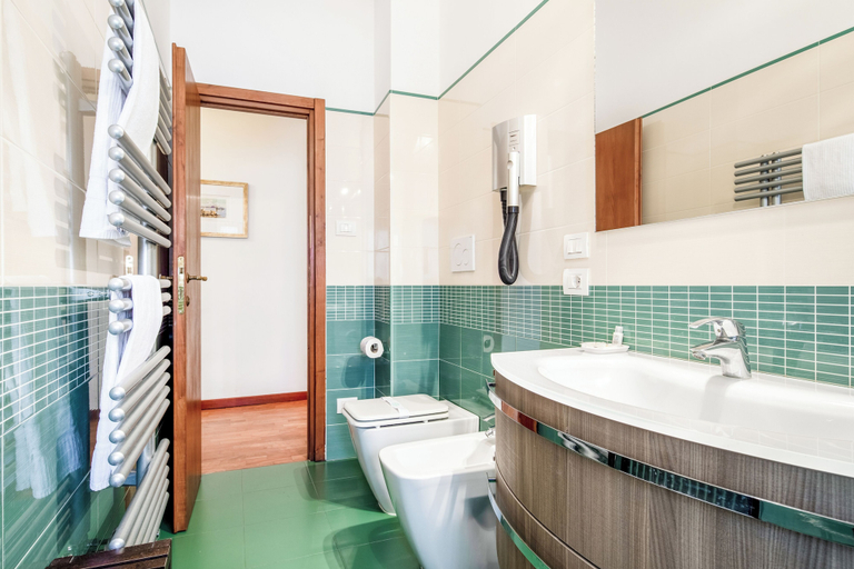 Bathroom 2, GuestHost - Elegant Suite Ponte Vecchio, Florence