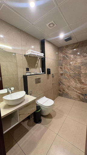Bathroom 4, Misty Dale Munnar Resort & Spa, Idukki