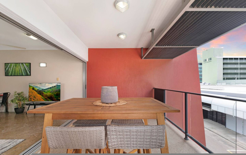 Room 3, Zen City-venture Balcony Dining - Cozy - CBD, Darwin