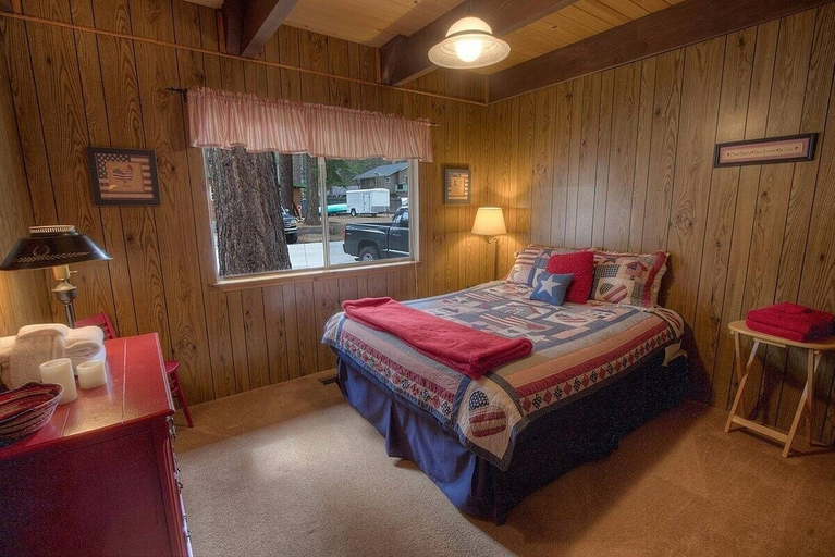 Bedroom 2, Coyote Den 3 Bedroom Home by RedAwning, El Dorado