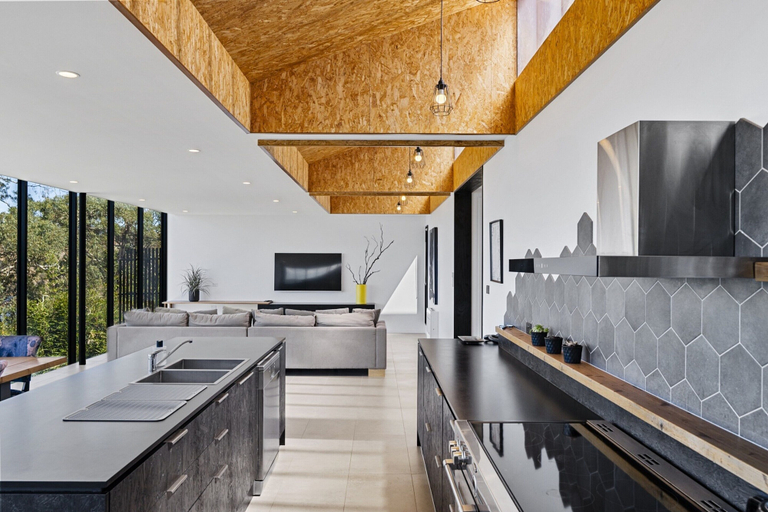 Private kitchen 5, Stylish Home With Outdoor Area & Spectacular Views, Sorell