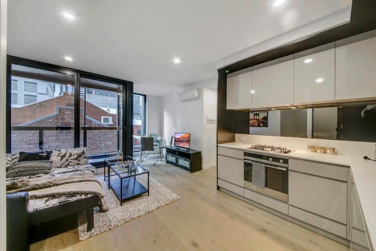 Interior 4, A Comfy 2BR Apt, 5-min Walk To Melbourne Central, Melbourne