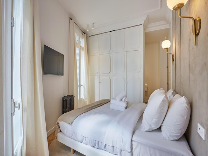 2, rooms apartment Opera Vendome, Paris