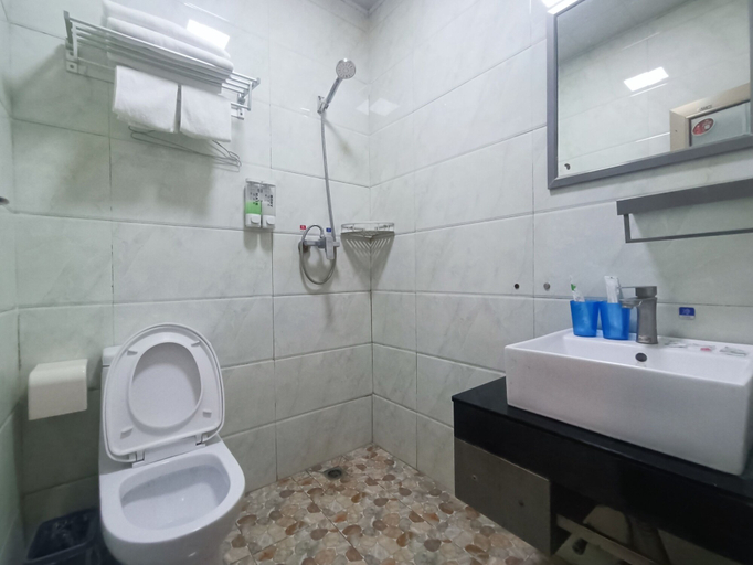 Bathroom 4, Qufu Garden Hotel, Jining