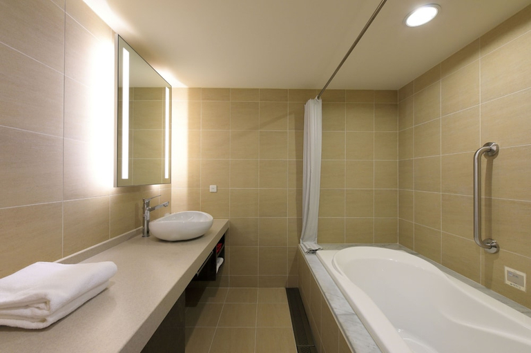 Bathroom, L‘Hotel de Hiei, Kyoto