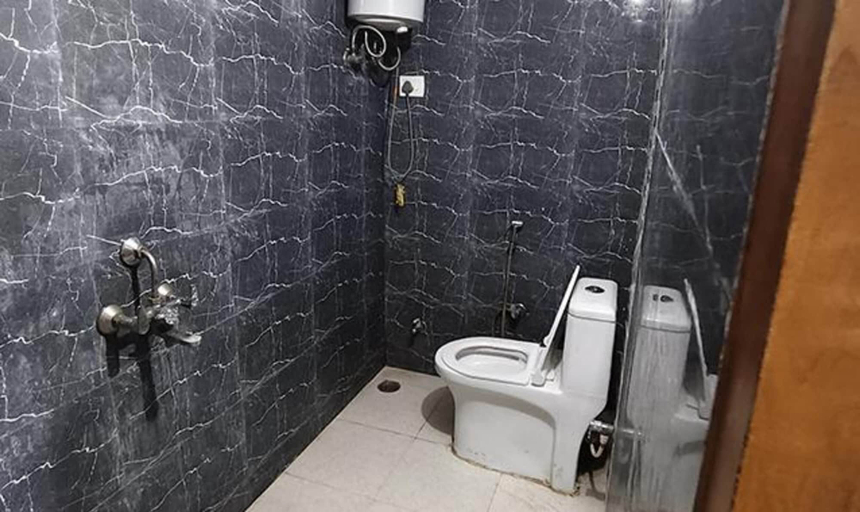 Bathroom 2, Fabhotel Devi Residency, Mathura